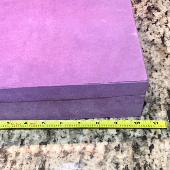 Flowers & Flame Lavender/Vanilla/Rose 3 Wick Soy Candle & 2 Soaps - Picture 5 of 9